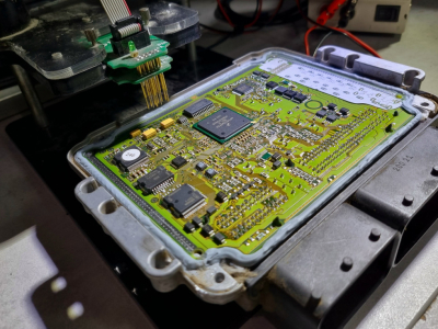 Réparation de Calculateur Moteur Toutes Marques : Pourquoi Choisir Skytronic.fr 